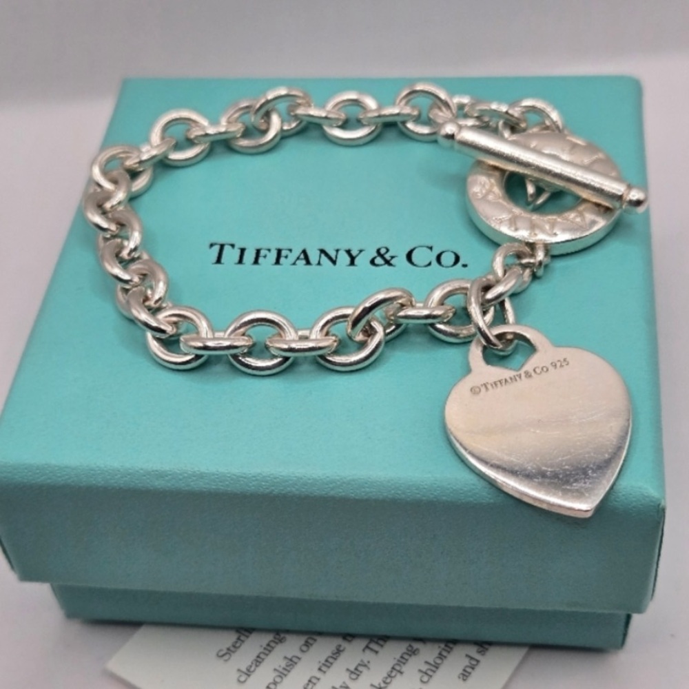 Tiffany & Co 💯% Auth Return To Tiffany Heart Toggle Bracelet w/Box ✨EUC✨Sz7.5”✨